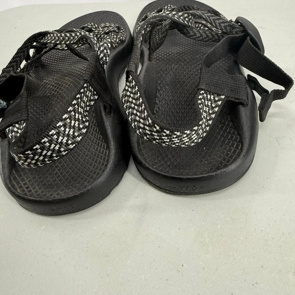 Chaco Z/Cloud 2 Sandals Womens Size 9 Black White Double Strap Toe Loop J106266W